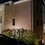 Primorka-apartmani Lavanda *