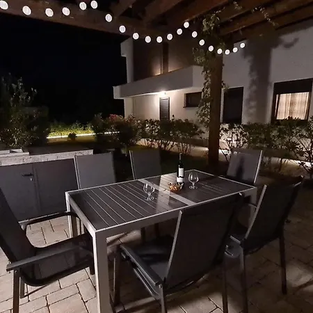 Primorka-apartmani Lavanda Apartment *