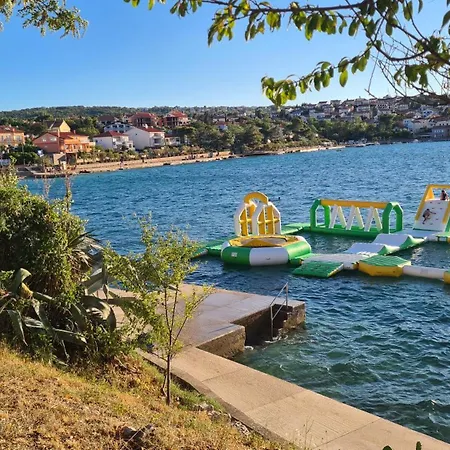 Primorka-apartmani Lavanda Šilo