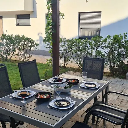 Apartment Primorka-apartmani Lavanda